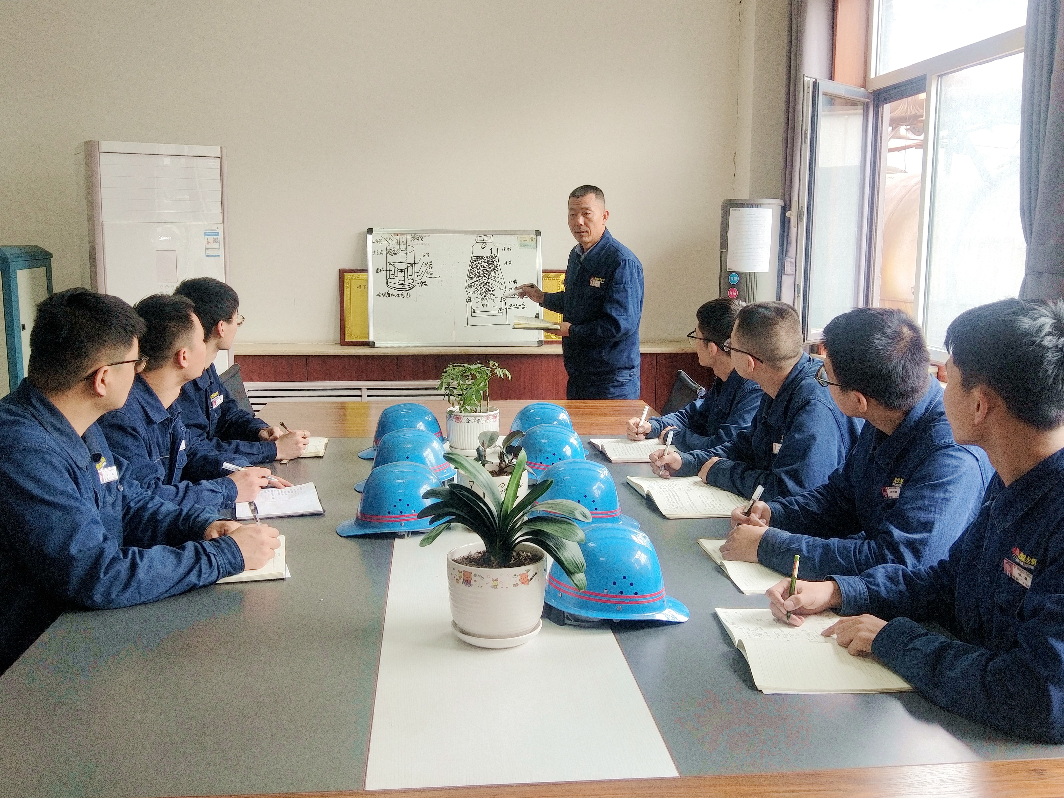 精品“加油包” 加速人才成長 精品“加油包” 加速人才成長