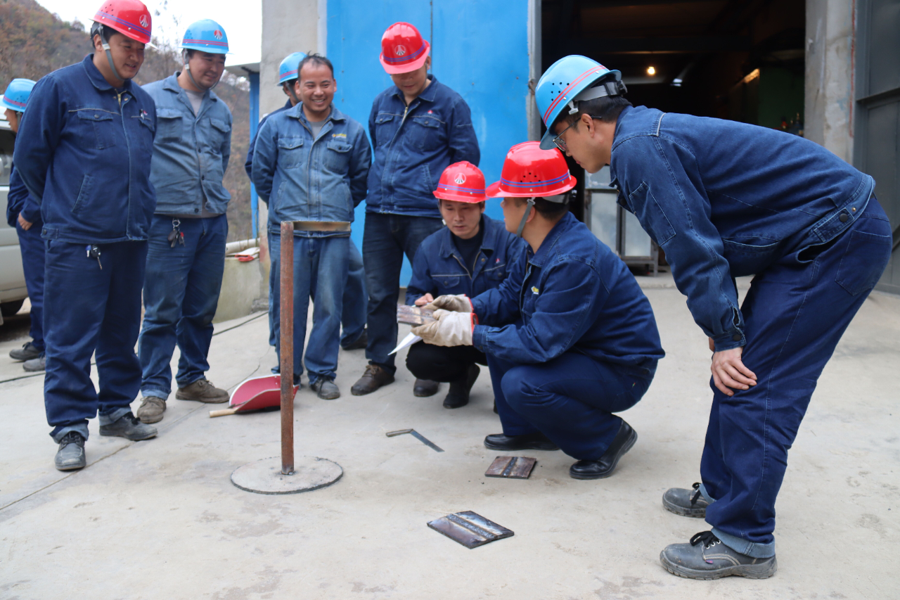 龍鋼集團(tuán)“四字訣”全面推進(jìn)職工素質(zhì)提升 龍鋼集團(tuán)“四字訣”全面推進(jìn)職工素質(zhì)提升