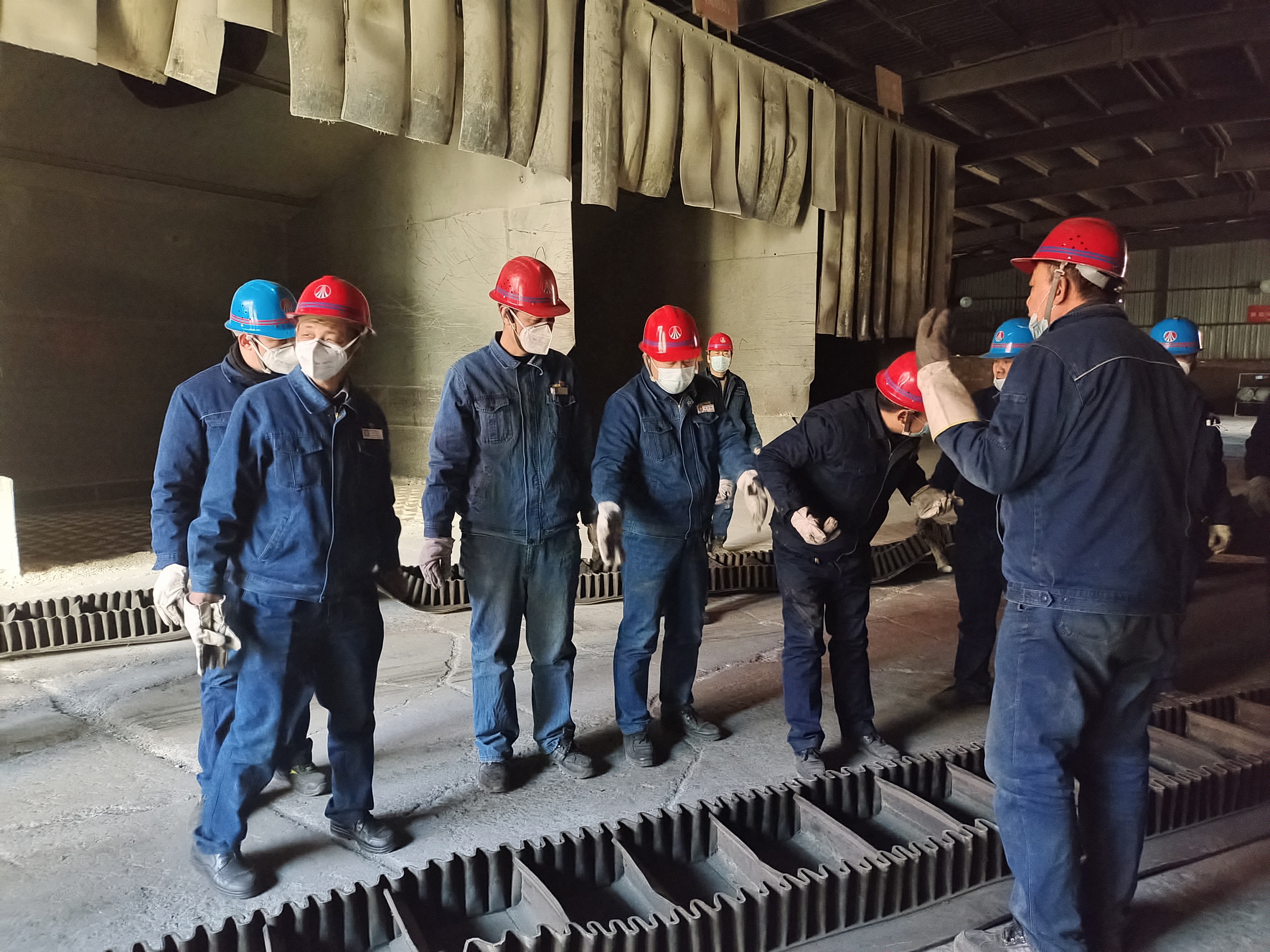 寒冬之中戰檢修 譜寫鋼城奮斗“進行曲” 寒冬之中戰檢修 譜寫鋼城奮斗“進行曲”