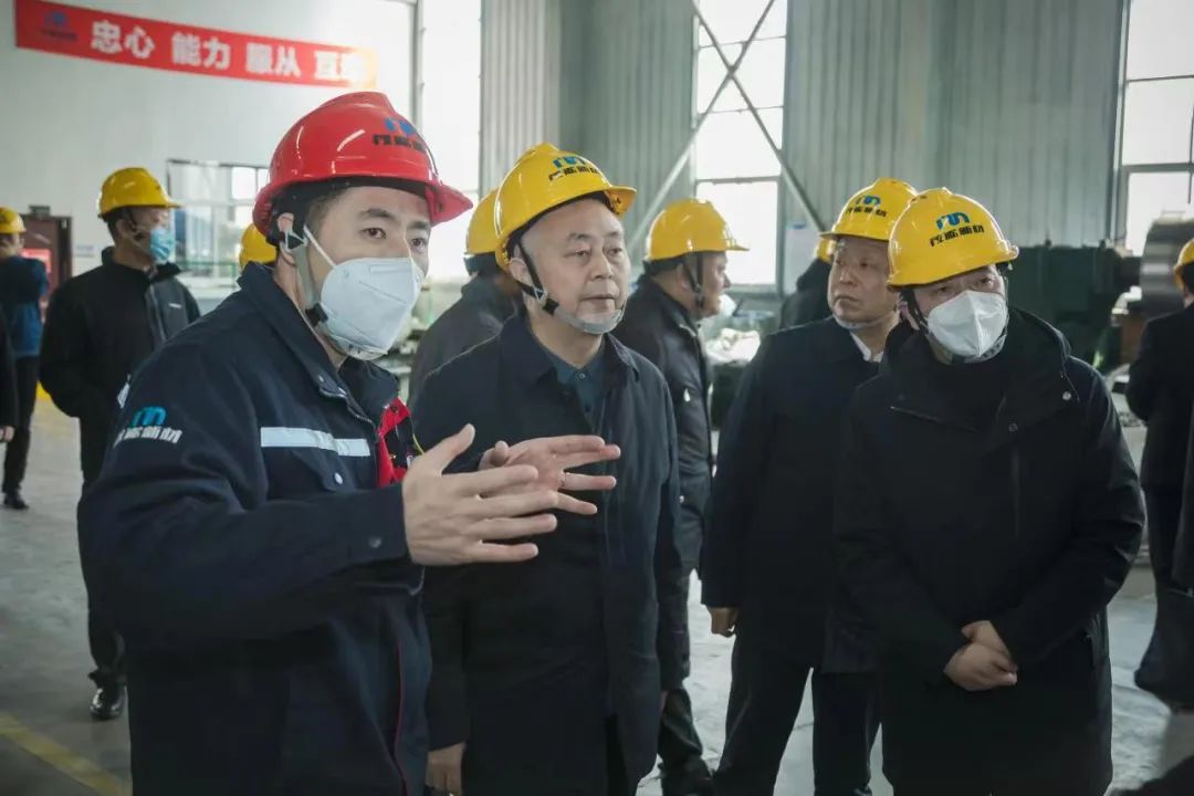楊海峰赴寶雞考察工業硅及金屬鈦產業 楊海峰赴寶雞考察工業硅及金屬鈦產業