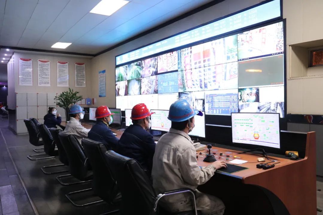 龍鋼公司跑出一流“加速度” 龍鋼公司跑出一流“加速度”