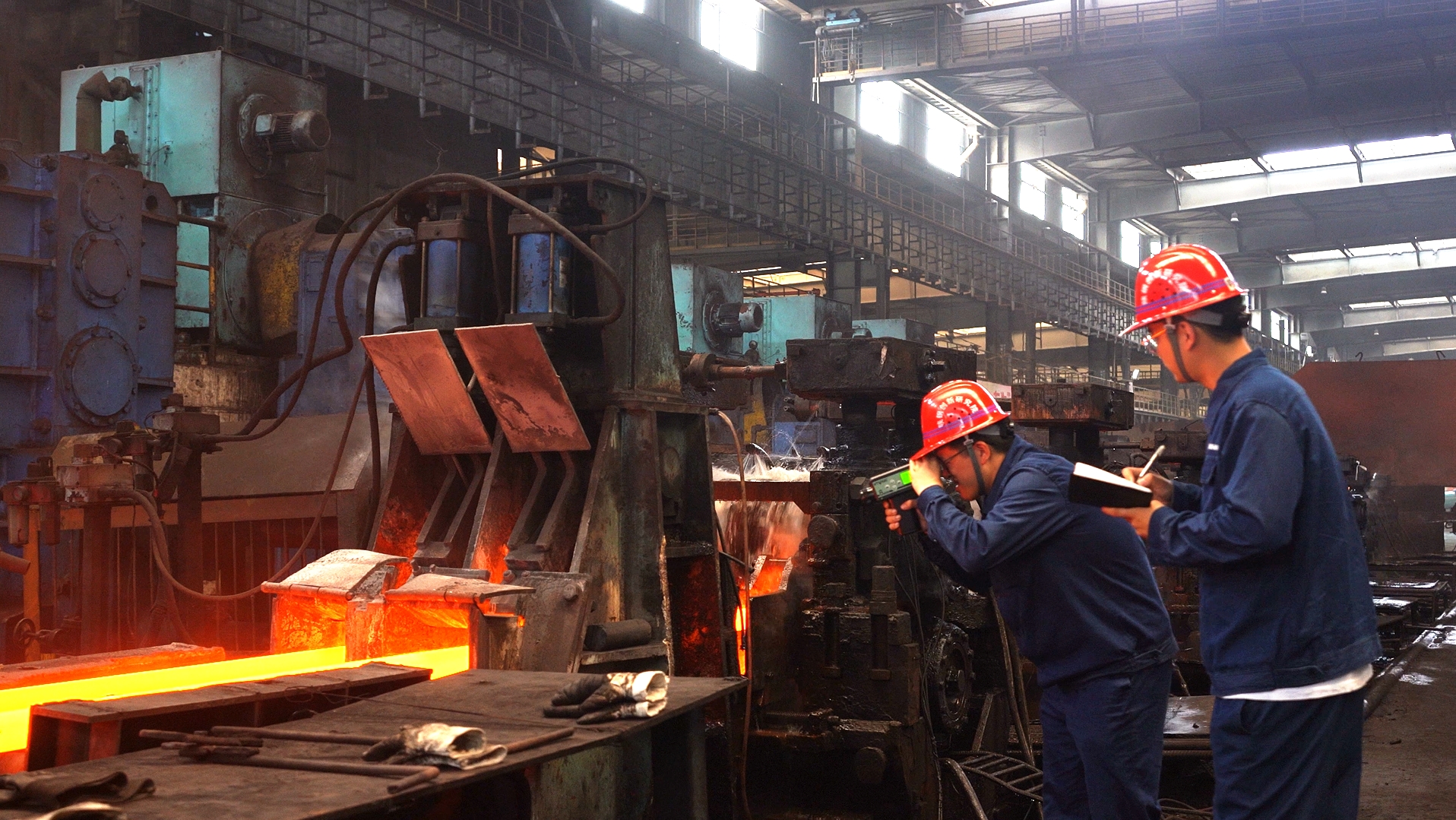 搭建筑巢引鳳平臺,讓人才與企業發展“雙向奔赴” 搭建筑巢引鳳平臺,讓人才與企業發展“雙向奔赴”