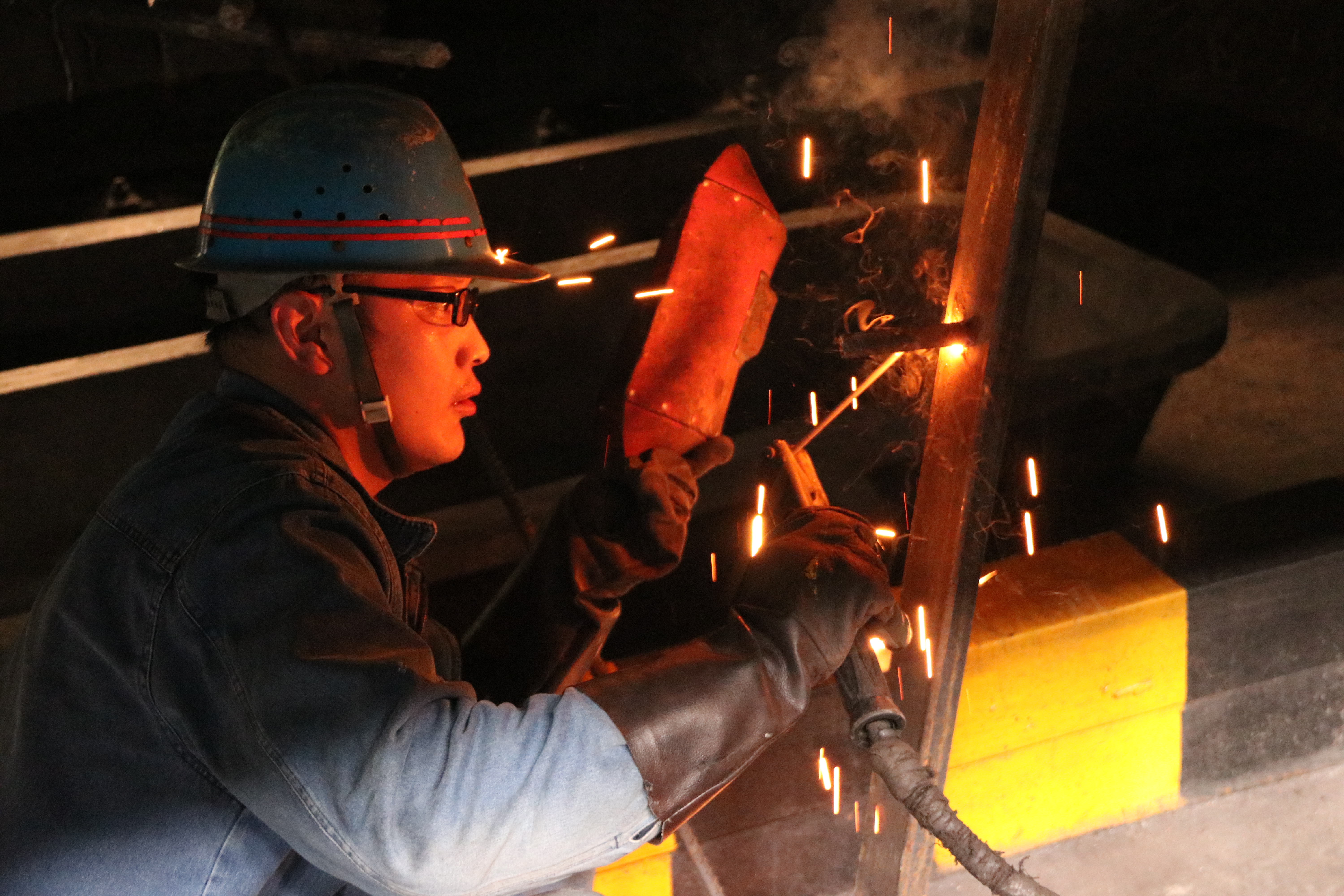 精打細算 破解一線“降本密碼” 精打細算 破解一線“降本密碼”