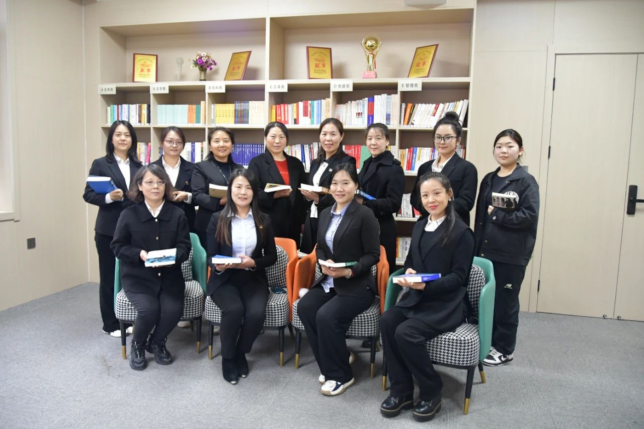 龍鋼集團(tuán)工會女職委開展讀書薦書活動 龍鋼集團(tuán)工會女職委開展讀書薦書活動