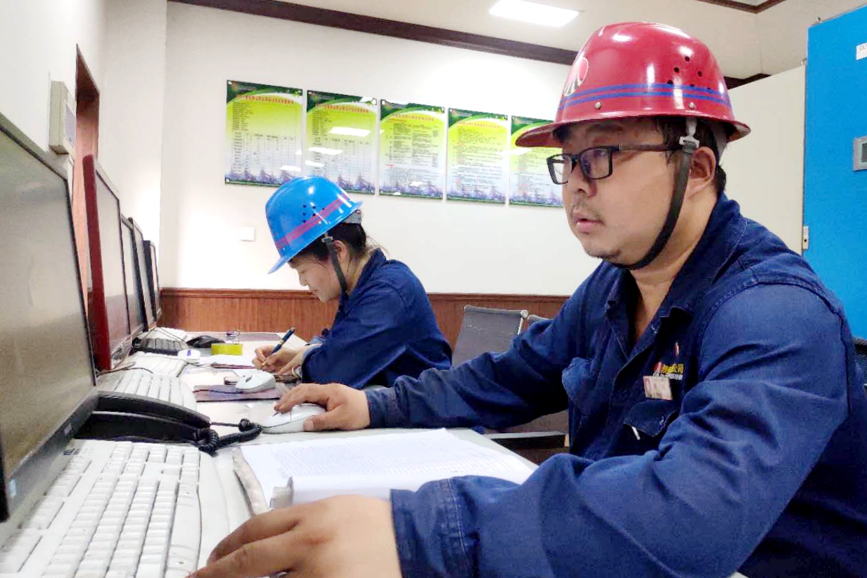 “金牌工人”背后的故事 “金牌工人”背后的故事