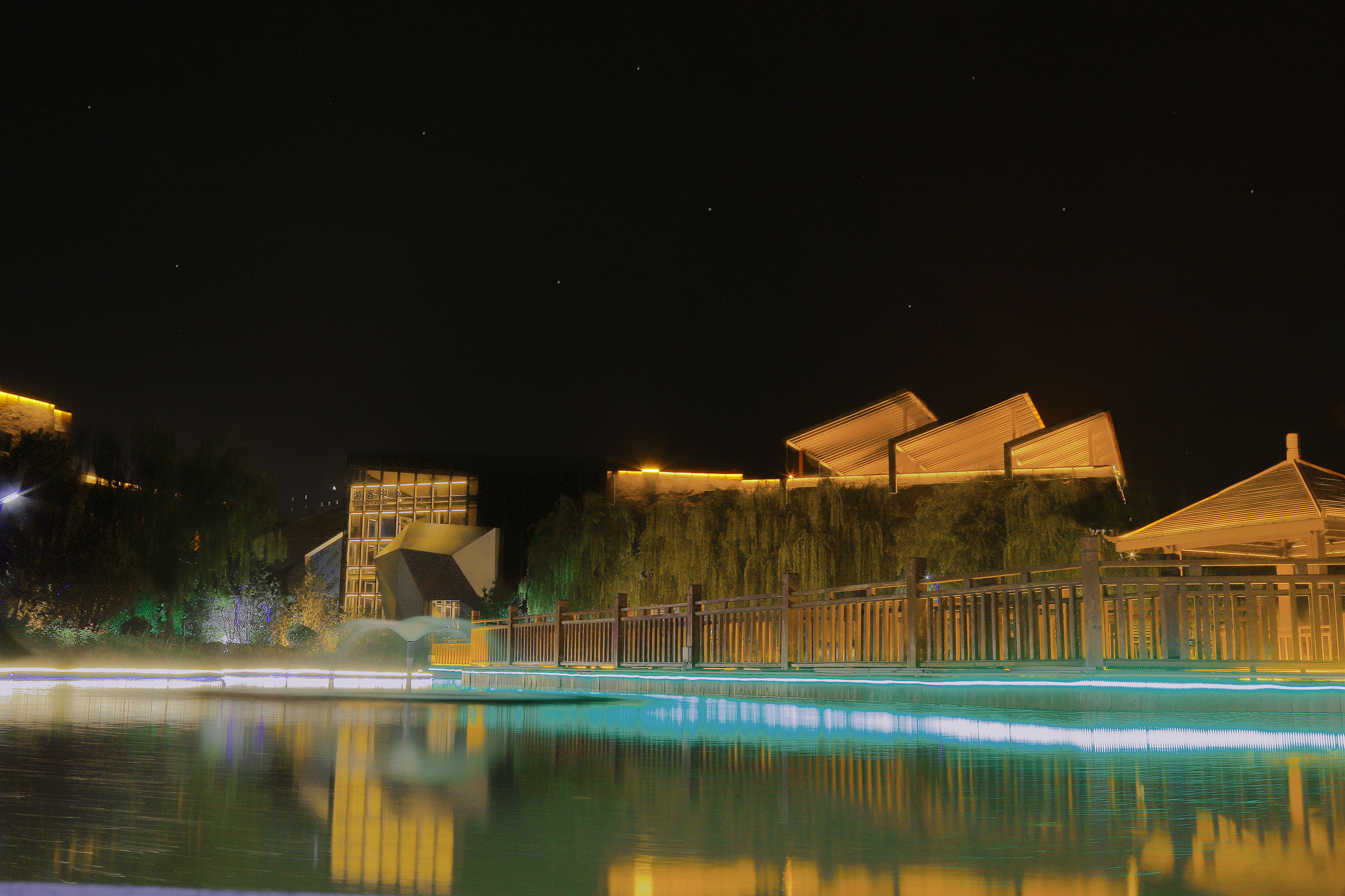 向綠而行 用實干擦亮鋼城最美底色 向綠而行 用實干擦亮鋼城最美底色