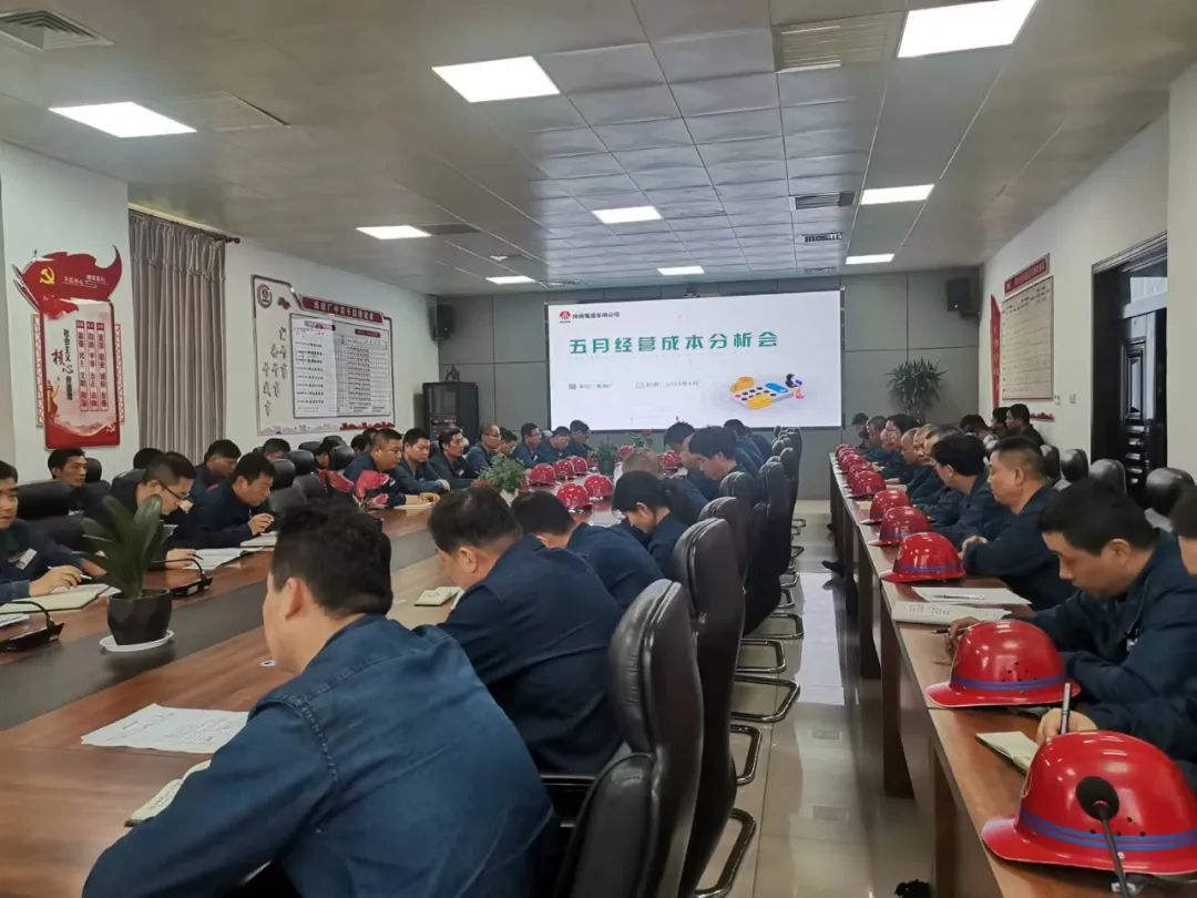 主題教育強(qiáng)作風(fēng) 注重落實(shí)見成效 主題教育強(qiáng)作風(fēng) 注重落實(shí)見成效