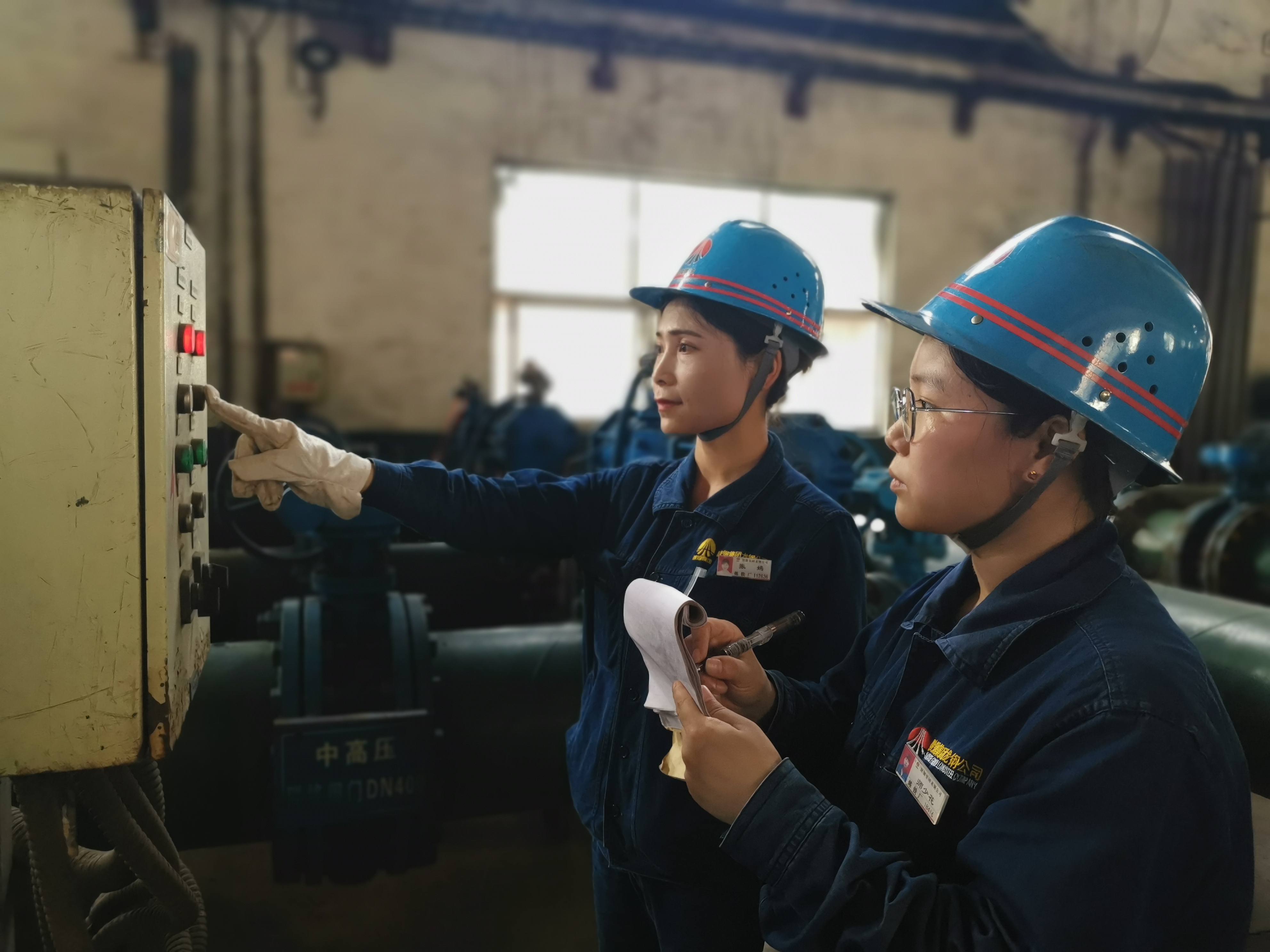 巾幗“三問” 綻放最美芳華 巾幗“三問” 綻放最美芳華