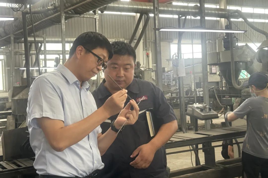 以“四個堅持”為基準 推動主題教育成效持續提升 以“四個堅持”為基準 推動主題教育成效持續提升