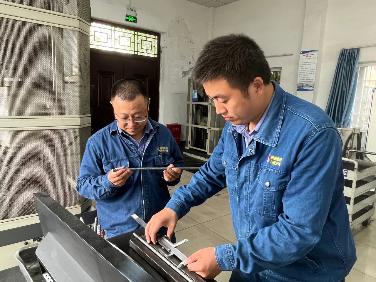 發(fā)揮“師帶徒”新作用 引領(lǐng)“傳幫帶”共成長(zhǎng) 發(fā)揮“師帶徒”新作用 引領(lǐng)“傳幫帶”共成長(zhǎng)