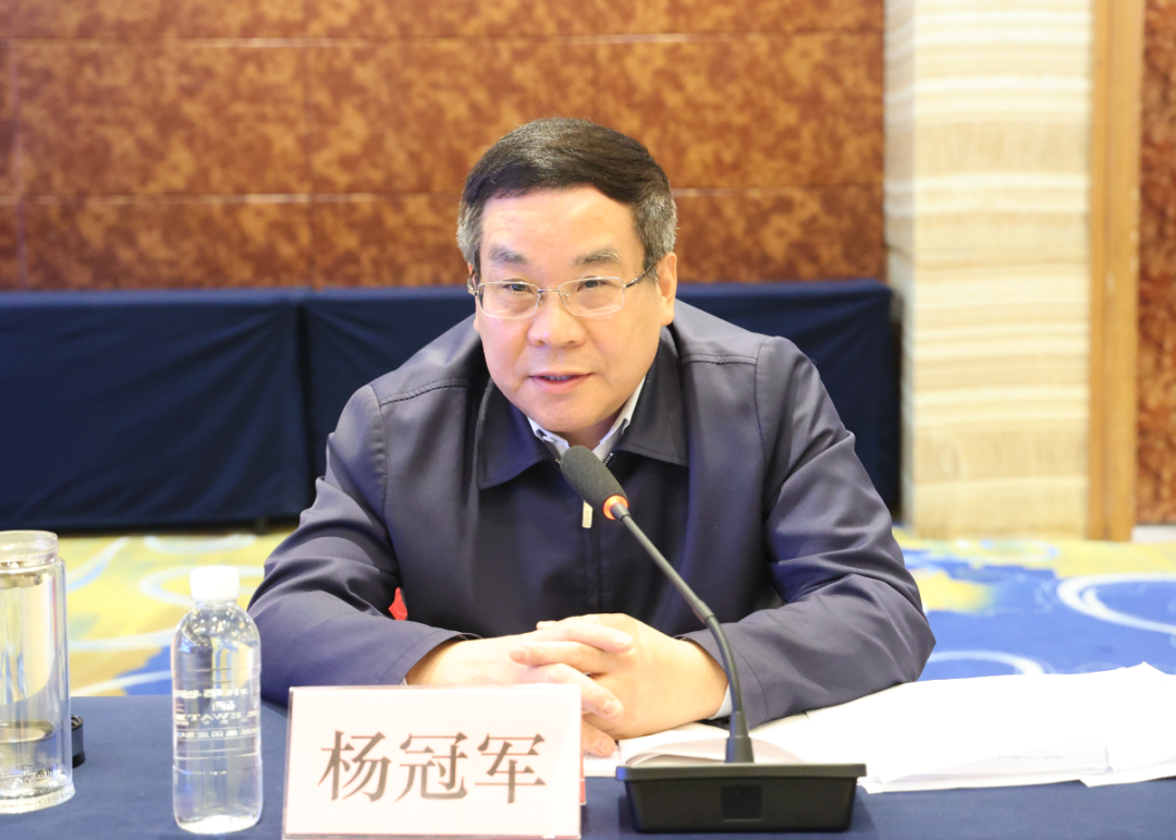 楊冠軍:要堅(jiān)持結(jié)構(gòu)優(yōu)化調(diào)整,立足我省現(xiàn)狀、前瞻布局未來(lái)——省鋼鐵深加工產(chǎn)業(yè)鏈調(diào)研座談會(huì)在陜鋼集團(tuán)召開(kāi) 楊冠軍:要堅(jiān)持結(jié)構(gòu)優(yōu)化調(diào)整,立足我省現(xiàn)狀、前瞻布局未來(lái)——省鋼鐵深加工產(chǎn)業(yè)鏈調(diào)研座談會(huì)在陜鋼集團(tuán)召開(kāi)