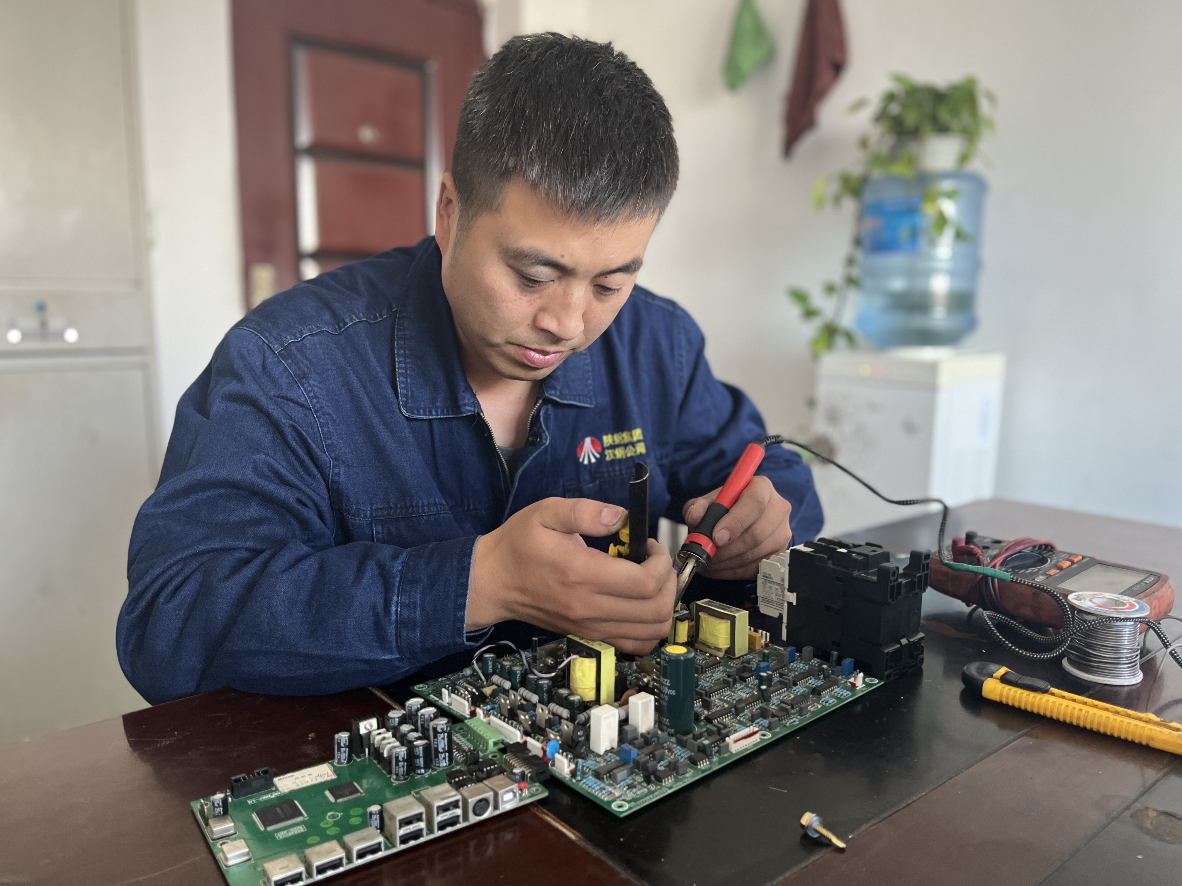 他們奔跑在“正確”的賽道上! 他們奔跑在“正確”的賽道上!