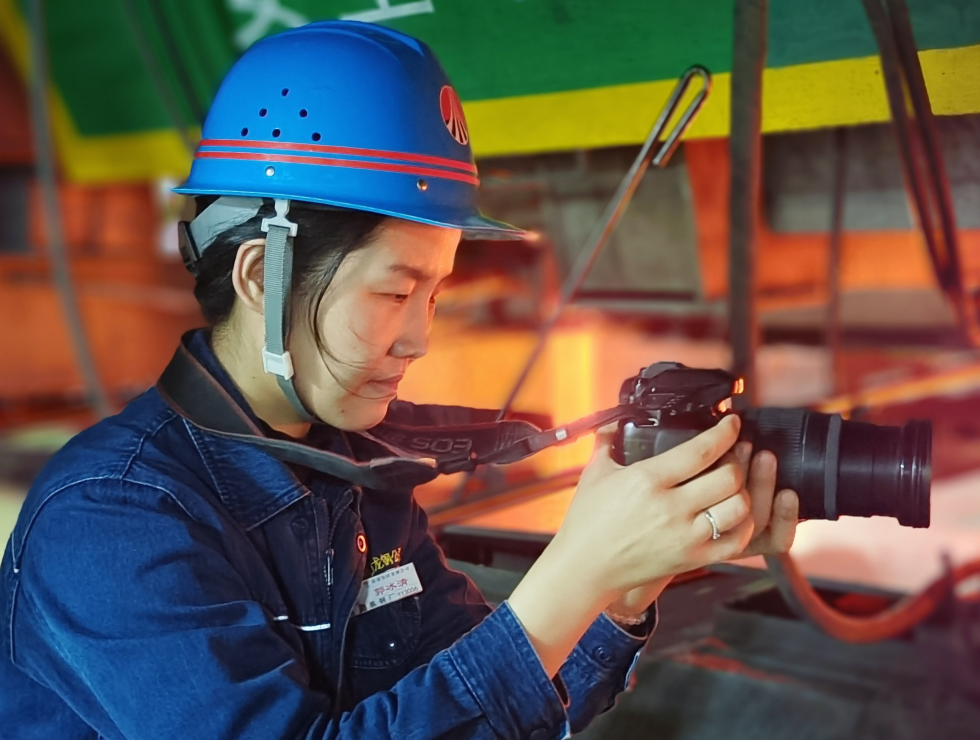 銘記十里鋼城的光榮與夢想 ——獻給第24個中國記者節 銘記十里鋼城的光榮與夢想 ——獻給第24個中國記者節