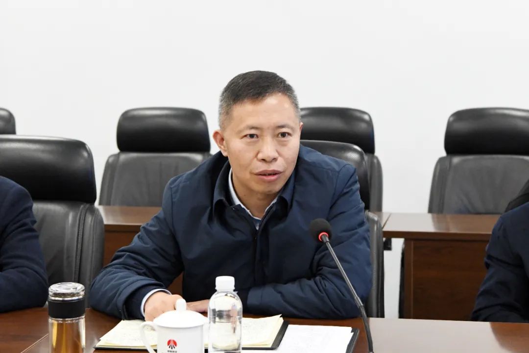 寶雞石油鋼管公司、延長(zhǎng)石油物資集團(tuán)與陜鋼集團(tuán)聯(lián)合召開石油鋼管項(xiàng)目工作會(huì) 寶雞石油鋼管公司、延長(zhǎng)石油物資集團(tuán)與陜鋼集團(tuán)聯(lián)合召開石油鋼管項(xiàng)目工作會(huì)