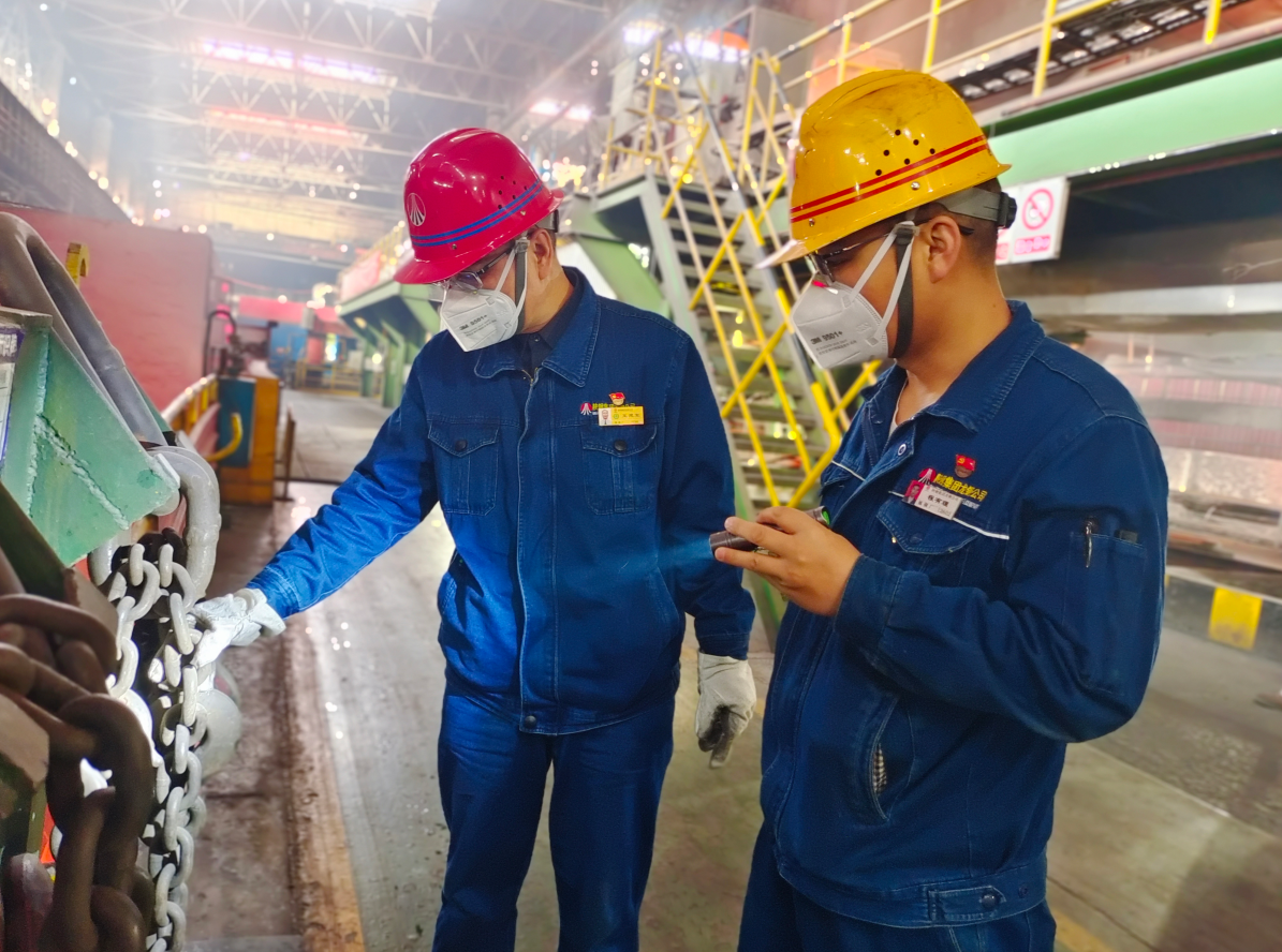 以黨建領(lǐng)航破局 用實(shí)干實(shí)績(jī)開(kāi)路 以黨建領(lǐng)航破局 用實(shí)干實(shí)績(jī)開(kāi)路