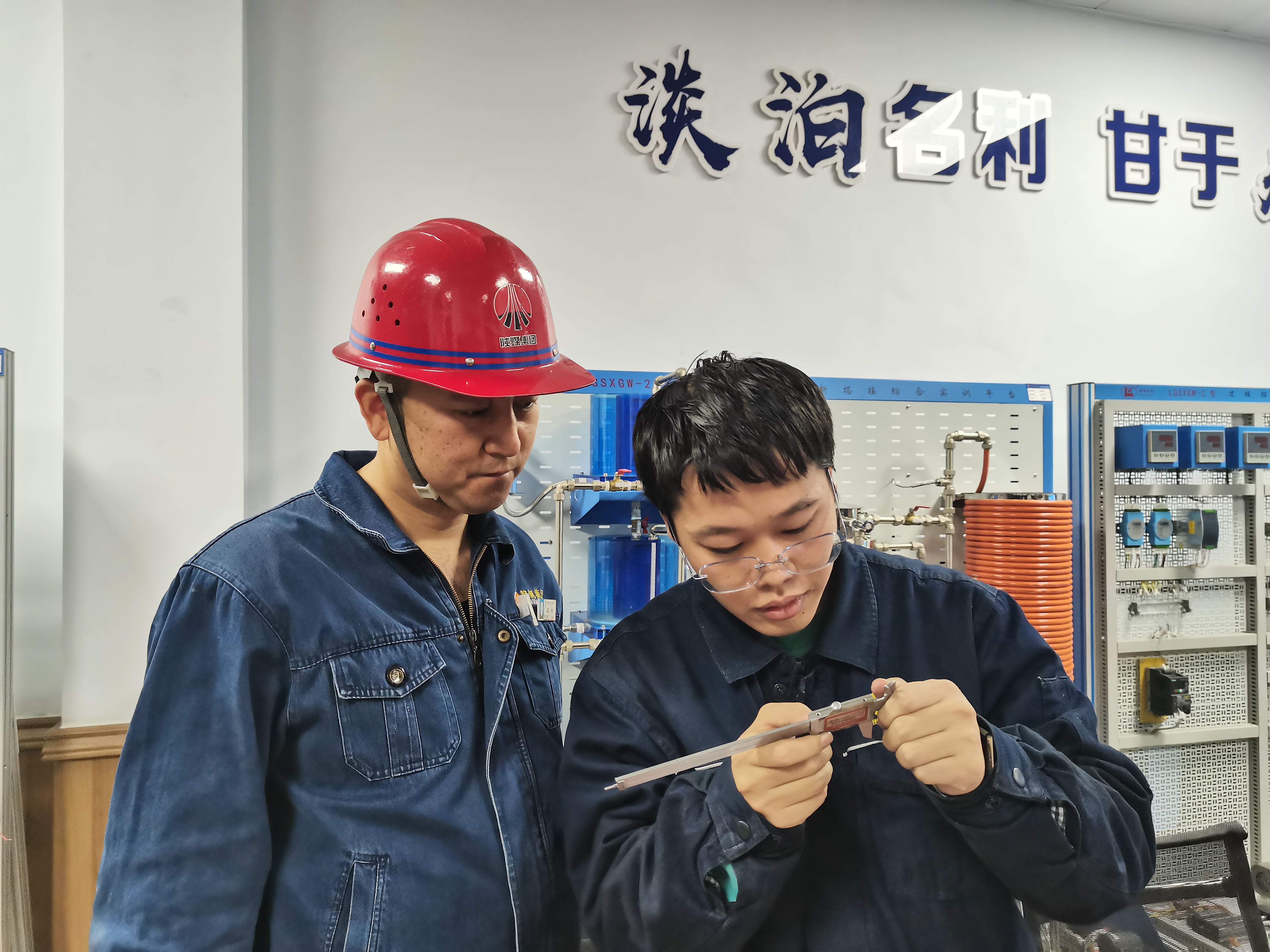 “四個(gè)加強(qiáng)”推動(dòng)黨建工作與生產(chǎn)經(jīng)營(yíng)深度融合 “四個(gè)加強(qiáng)”推動(dòng)黨建工作與生產(chǎn)經(jīng)營(yíng)深度融合