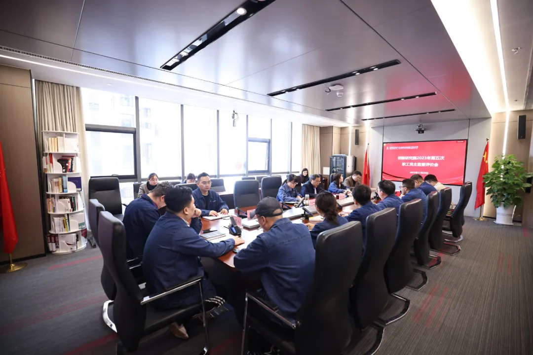 暖心舉措不斷檔 為職工托起穩(wěn)穩(wěn)的幸福 暖心舉措不斷檔 為職工托起穩(wěn)穩(wěn)的幸福