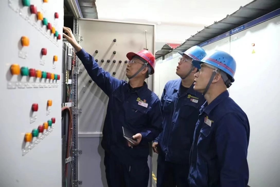 學(xué)習(xí)強(qiáng)企 強(qiáng)基賦能 龍鋼公司人才隊(duì)伍建設(shè)出實(shí)招見實(shí)效 學(xué)習(xí)強(qiáng)企 強(qiáng)基賦能 龍鋼公司人才隊(duì)伍建設(shè)出實(shí)招見實(shí)效