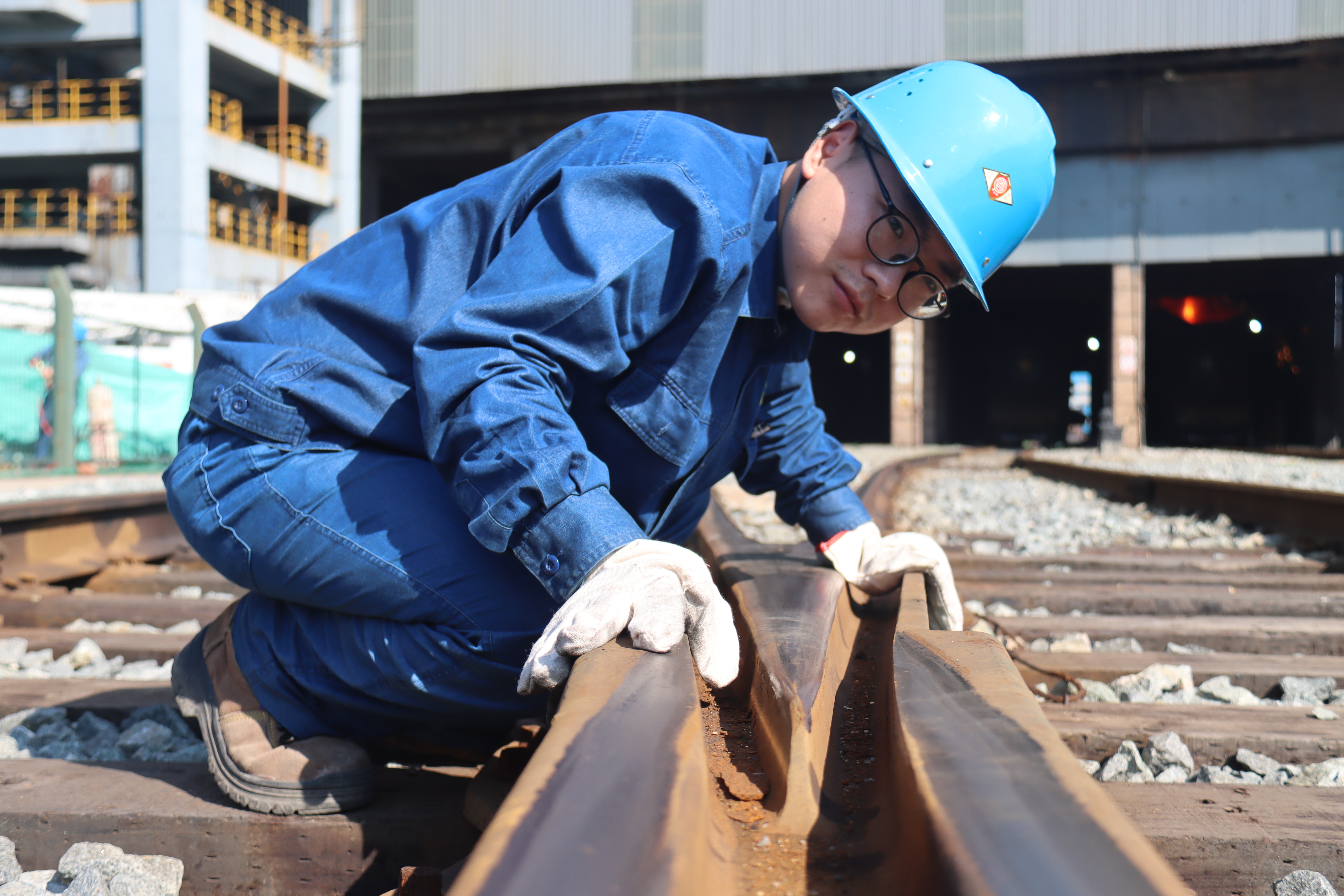 ഺLC ƴ  h䓈FTꄓ(chung)|(zh) 