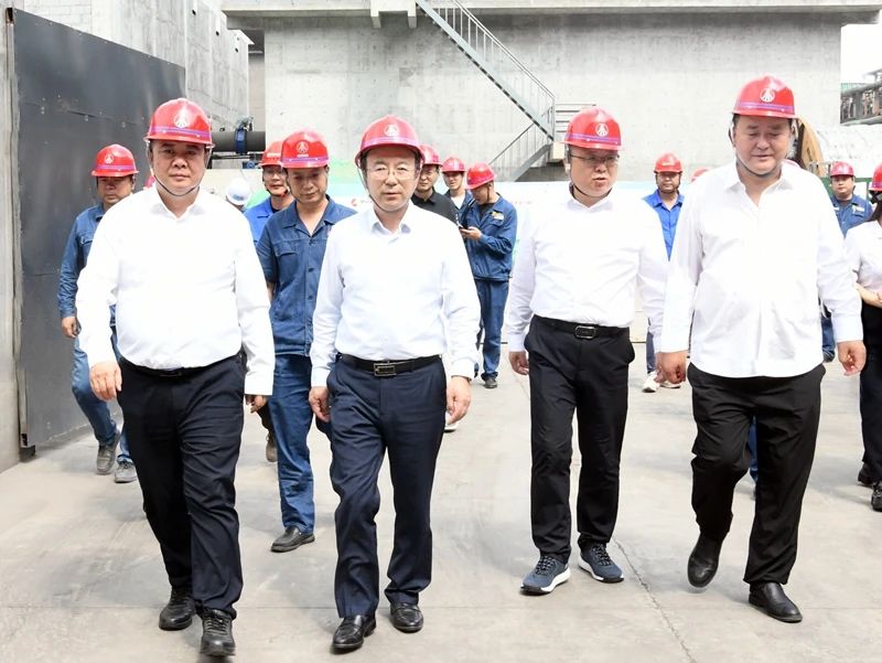 杜平一行到陜鋼集團龍鋼公司調研節能降耗類項目 杜平一行到陜鋼集團龍鋼公司調研節能降耗類項目