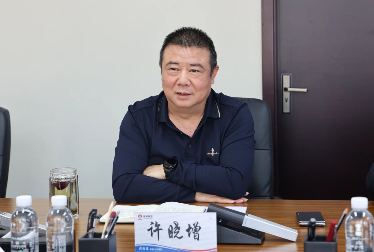 府谷能源公司李寧一行來訪陜鋼集團(tuán) 府谷能源公司李寧一行來訪陜鋼集團(tuán)