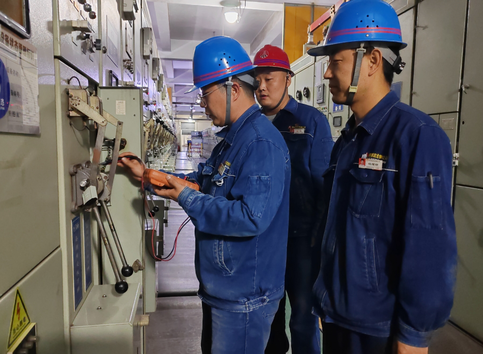 干勁“滿格”加速跑 奮力打好收官戰 干勁“滿格”加速跑 奮力打好收官戰