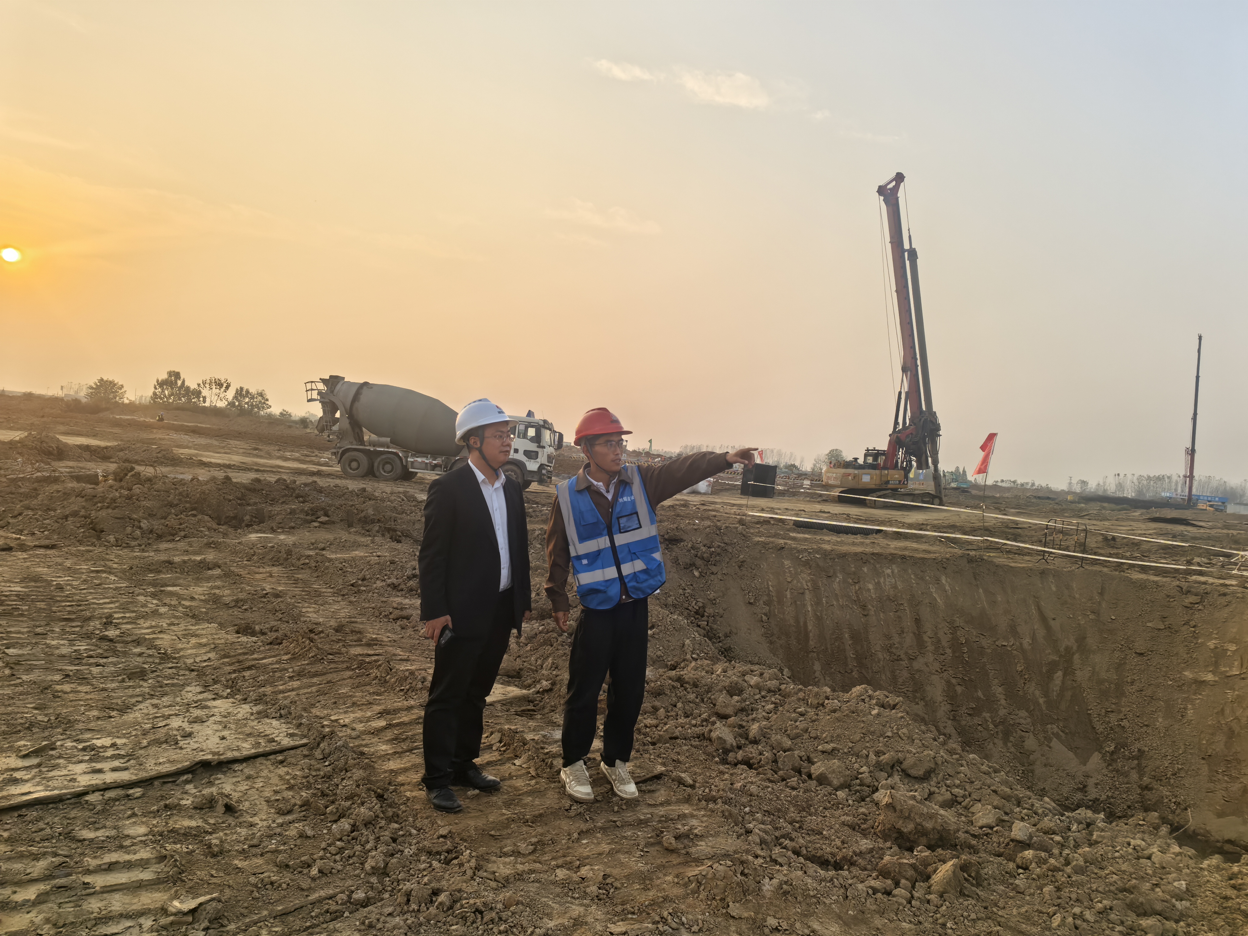 精心服務(wù)促內(nèi)協(xié) 上下協(xié)作推發(fā)展 精心服務(wù)促內(nèi)協(xié) 上下協(xié)作推發(fā)展