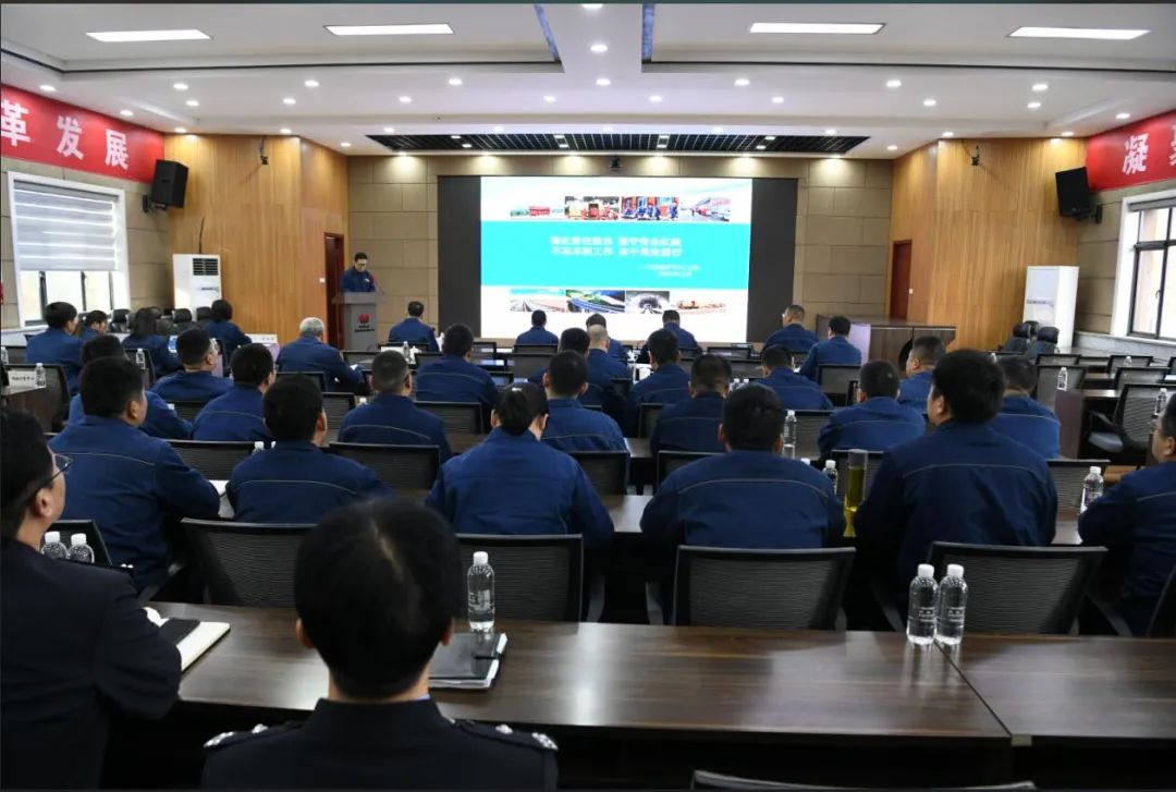 龍鋼公司安全專業(yè)人才大檢閱激發(fā)人才活力 龍鋼公司安全專業(yè)人才大檢閱激發(fā)人才活力