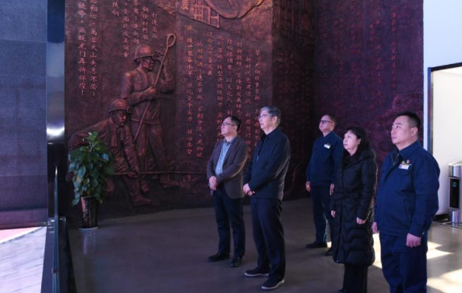 陜西省總工會黨組成員、副主席王占軍一行到陜鋼集團龍鋼公司慰問調研 陜西省總工會黨組成員、副主席王占軍一行到陜鋼集團龍鋼公司慰問調研