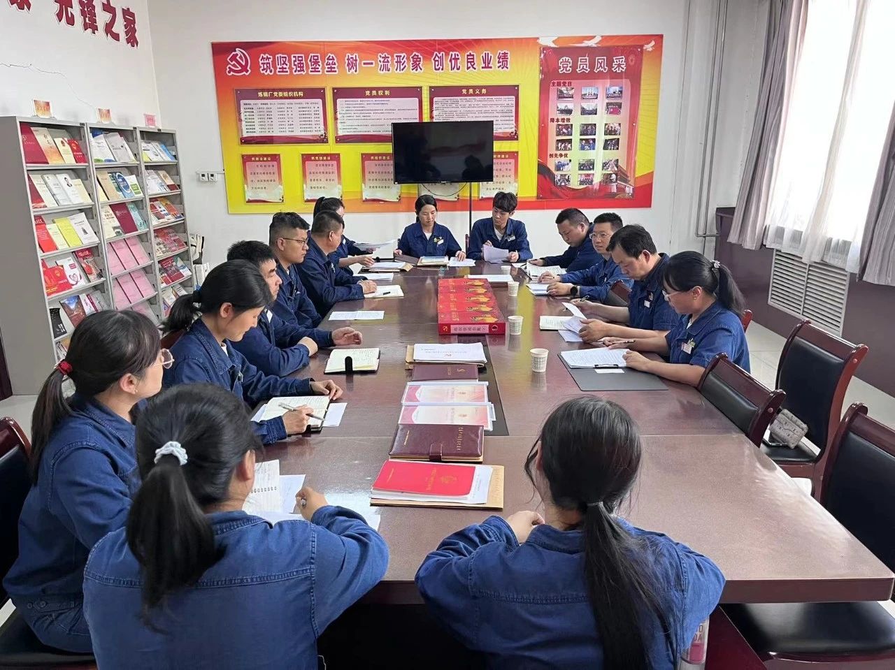 黨建領航聚優(yōu)勢 擎旗奮進開新局 黨建領航聚優(yōu)勢 擎旗奮進開新局