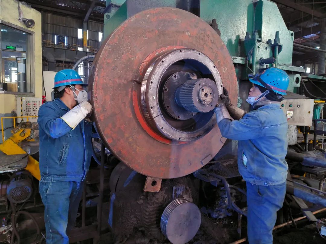 新年開好頭、起好步——龍鋼公司棒二生產線圓滿完成檢修并順利開軋 新年開好頭、起好步——龍鋼公司棒二生產線圓滿完成檢修并順利開軋