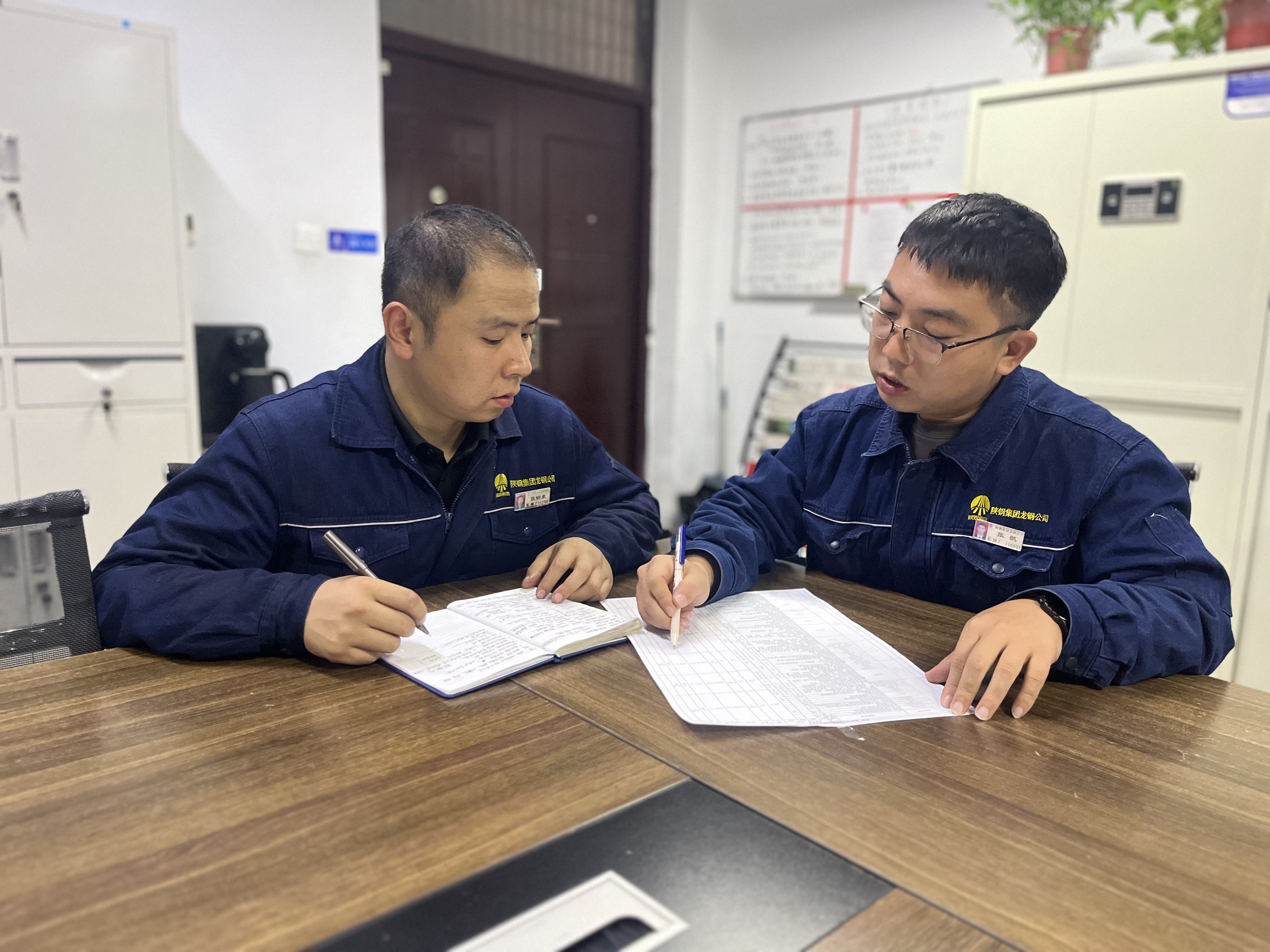 揚帆起航正當時 乘風破浪啟新程 揚帆起航正當時 乘風破浪啟新程