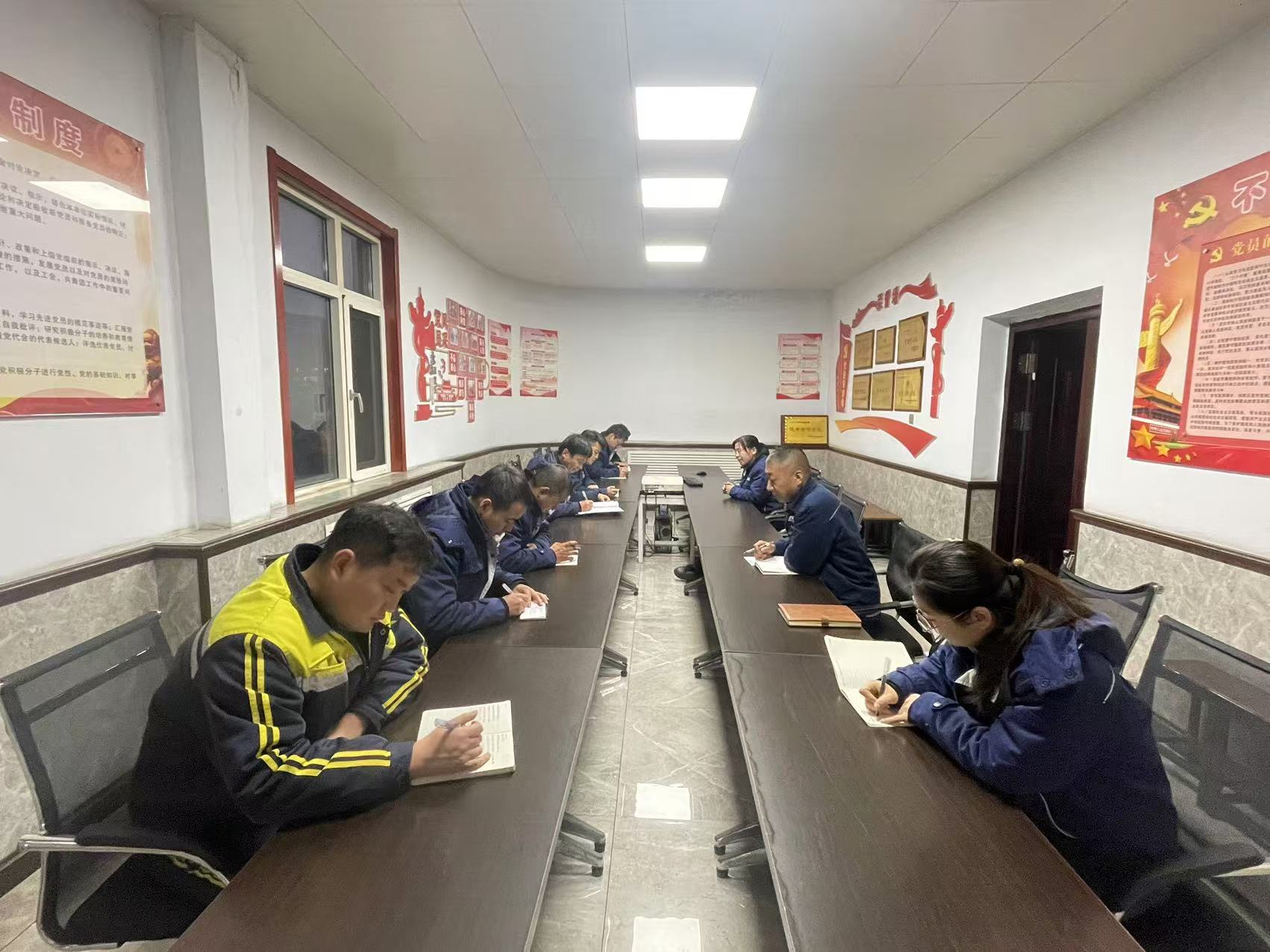 深化班組建設(shè) 迸發(fā)發(fā)展活力 深化班組建設(shè) 迸發(fā)發(fā)展活力