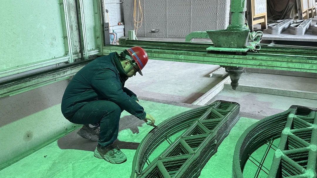 以技術驅動效率 以創新降低成本 以技術驅動效率 以創新降低成本