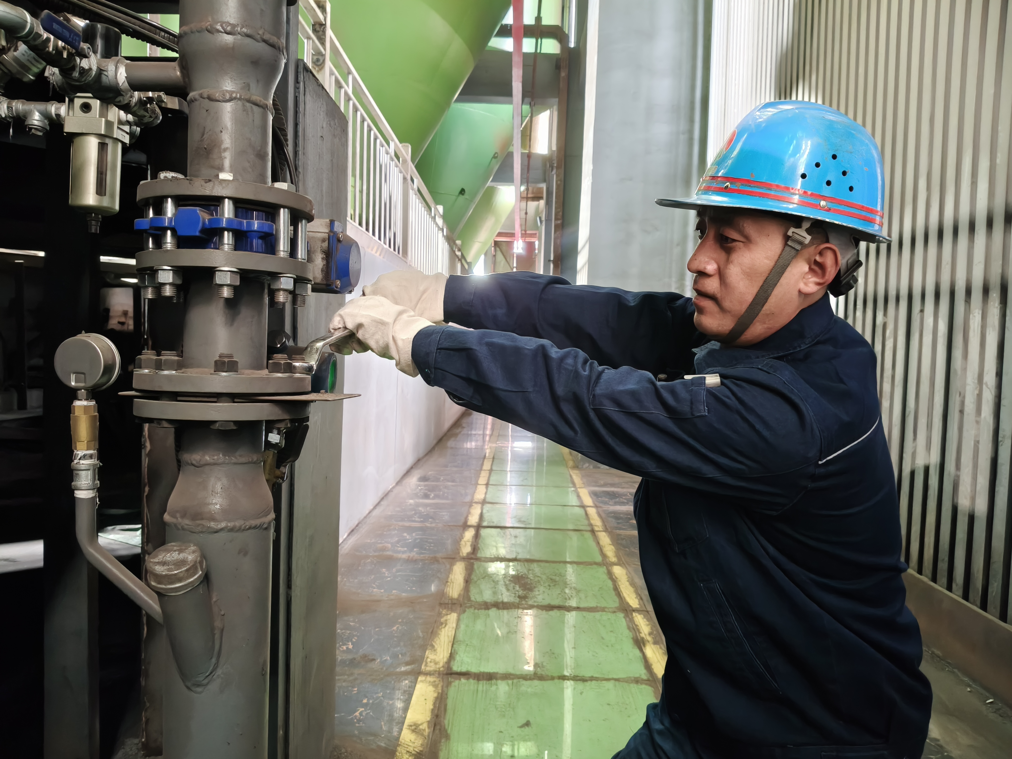 劉飛:勇挑大梁的“兵頭將尾” 劉飛:勇挑大梁的“兵頭將尾”