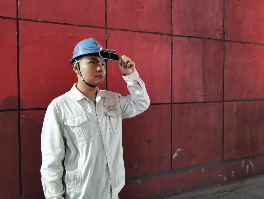 把青春煉成勞模勛章——記陜鋼集團2023—2024年度勞動模范王程龍 把青春煉成勞模勛章——記陜鋼集團2023—2024年度勞動模范王程龍