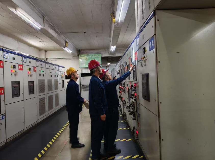 淬火成鋼鑄鐵軍 實干礪劍破困局 淬火成鋼鑄鐵軍 實干礪劍破困局