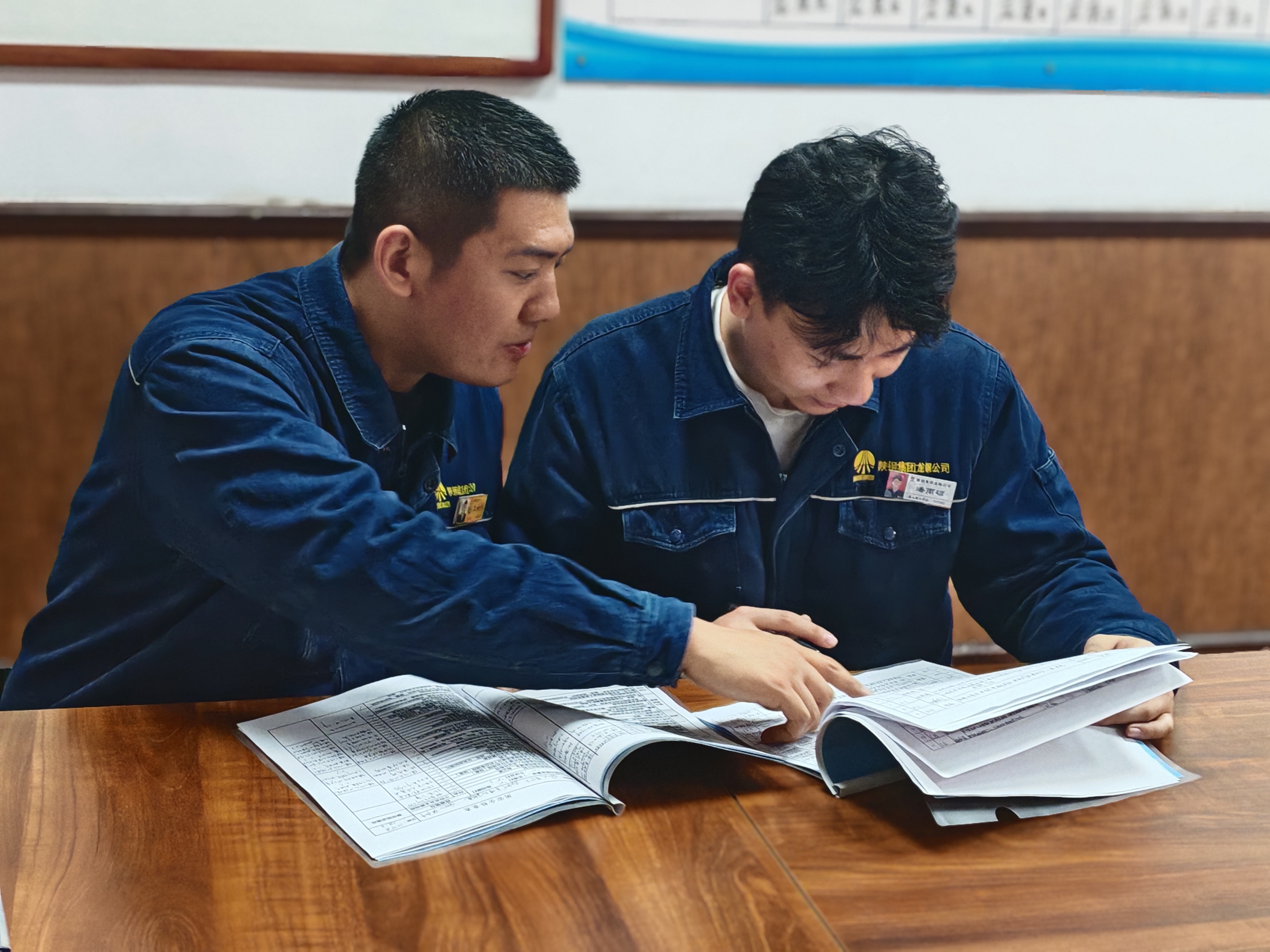 “1+1”創新組合拳激活發展“滿格能量” “1+1”創新組合拳激活發展“滿格能量”