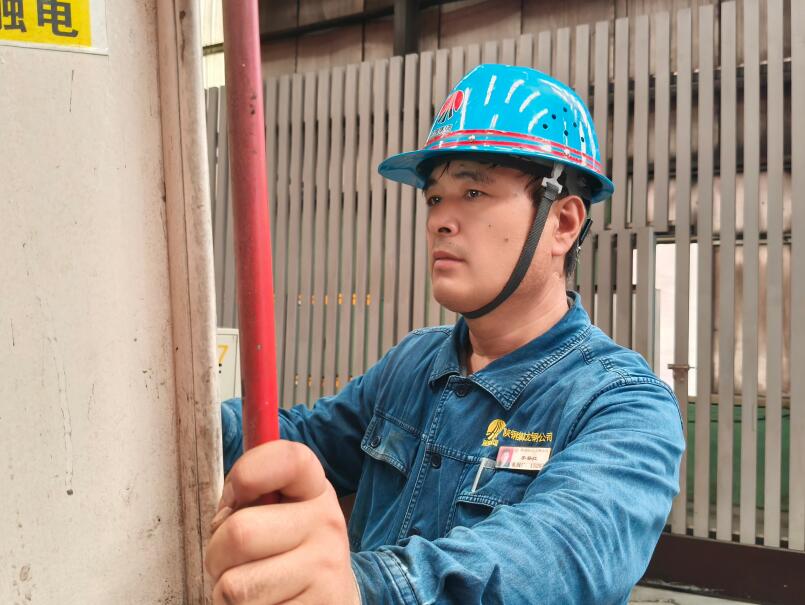 高溫堅守下的“zha”記 高溫堅守下的“zha”記