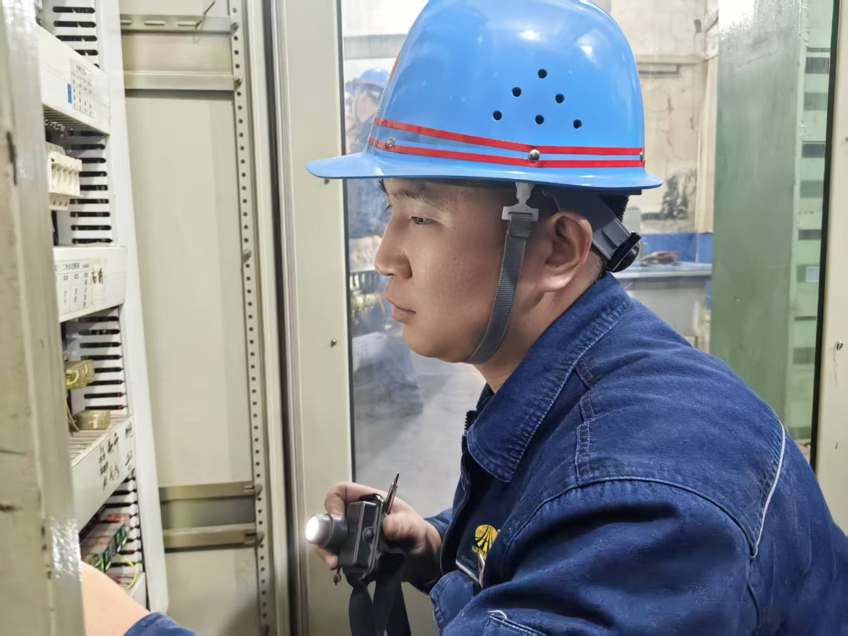 “勇士藍”決戰(zhàn)50℃熱浪 “勇士藍”決戰(zhàn)50℃熱浪