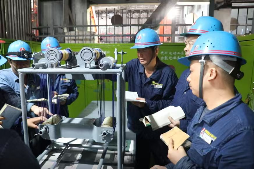 云端提效!跑出煉鋼“加速度” 云端提效!跑出煉鋼“加速度”