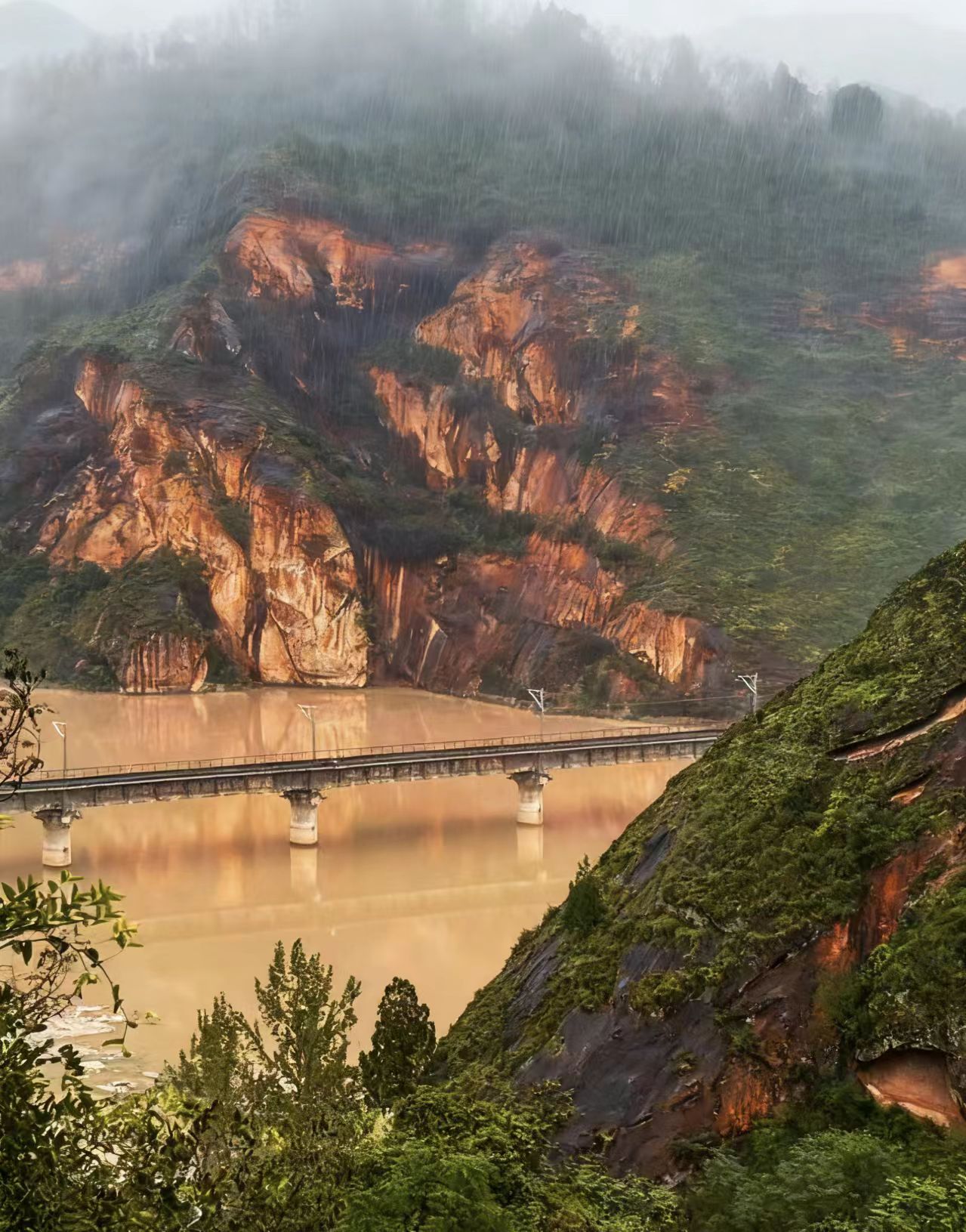 雨染深秋丹霞路 雨染深秋丹霞路