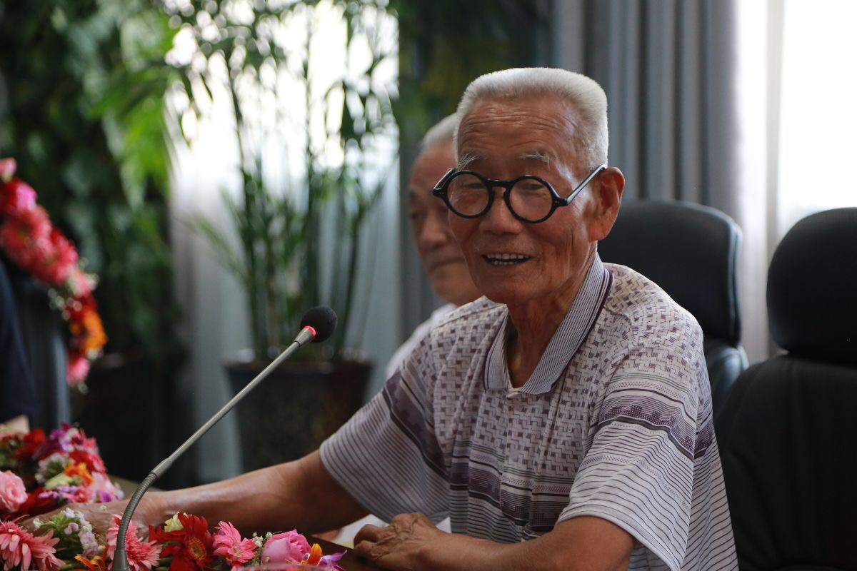 死守陣地 哪都不去—記陜鋼集團龍鋼公司老煉鐵工人孫百萬 死守陣地 哪都不去—記陜鋼集團龍鋼公司老煉鐵工人孫百萬