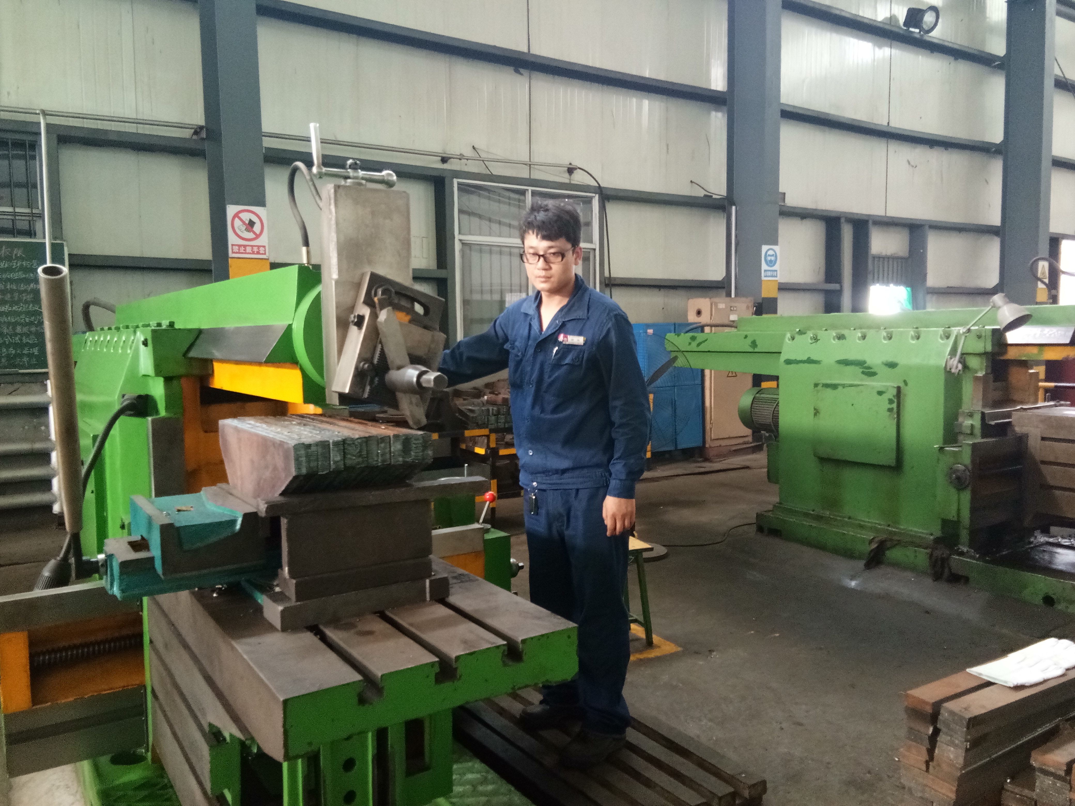 知識與技能并重,理論和實踐統一——龍鋼公司能源檢計量中心聘任技術技能人才管理工作側記 知識與技能并重,理論和實踐統一——龍鋼公司能源檢計量中心聘任技術技能人才管理工作側記