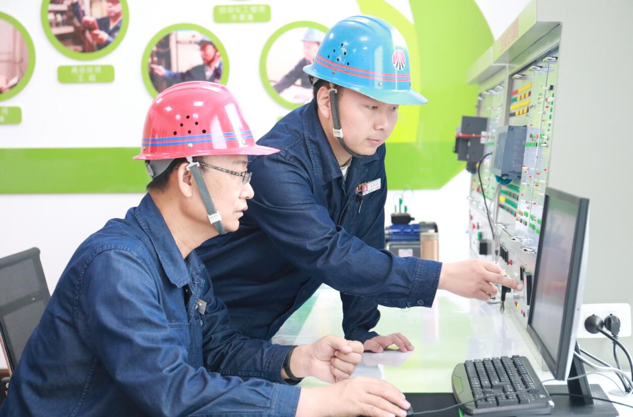 人才驅動,激活企業發展第一動力 人才驅動,激活企業發展第一動力